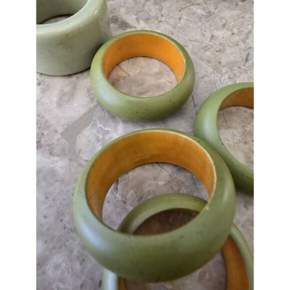 Napkin Rings 4 Different Styles 4 In Each Set - Picture 5 of 5